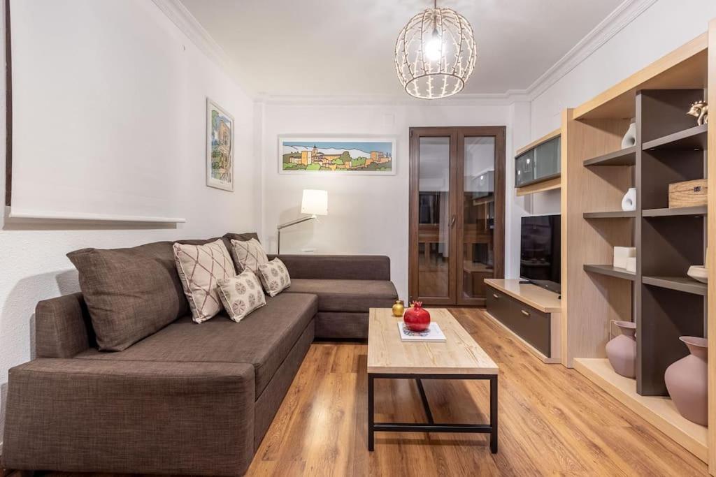 Apartamento Con Terraza A 4 Minutos De La Catedral กรานาดา ภายนอก รูปภาพ