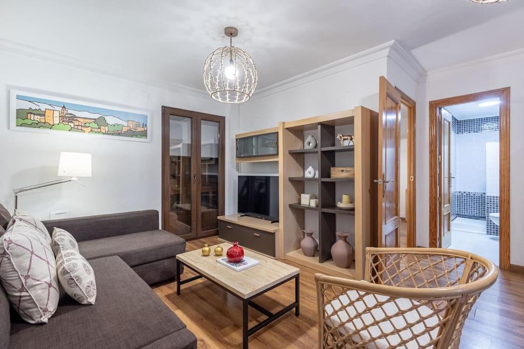 Apartamento Con Terraza A 4 Minutos De La Catedral กรานาดา ภายนอก รูปภาพ