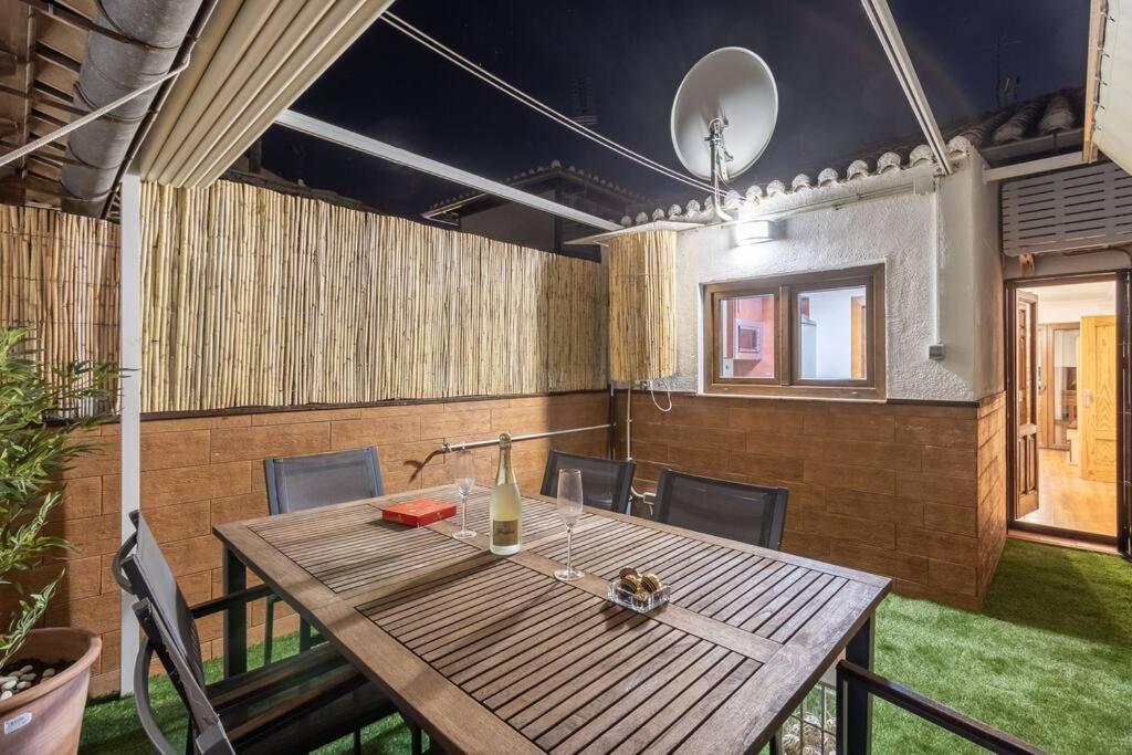 Apartamento Con Terraza A 4 Minutos De La Catedral กรานาดา ภายนอก รูปภาพ