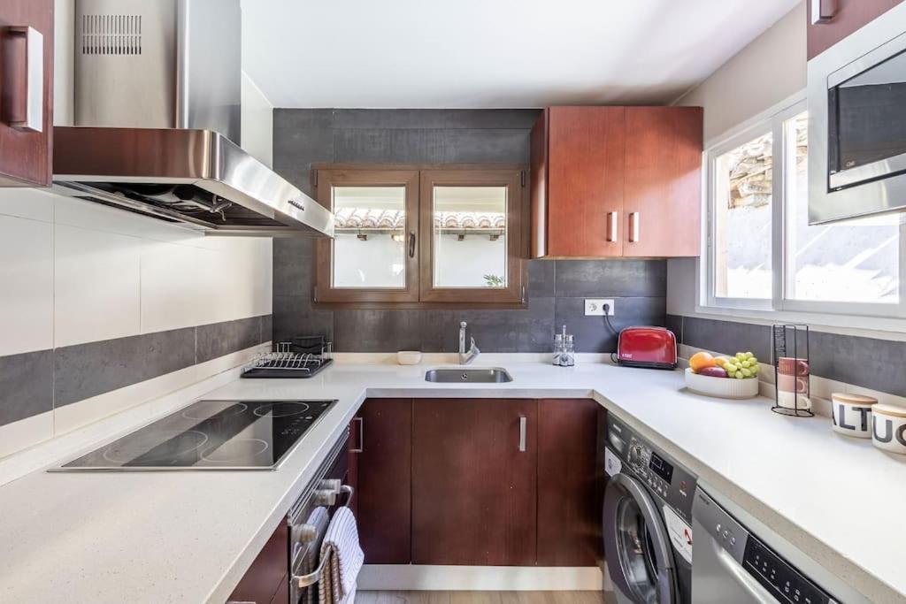 Apartamento Con Terraza A 4 Minutos De La Catedral กรานาดา ภายนอก รูปภาพ