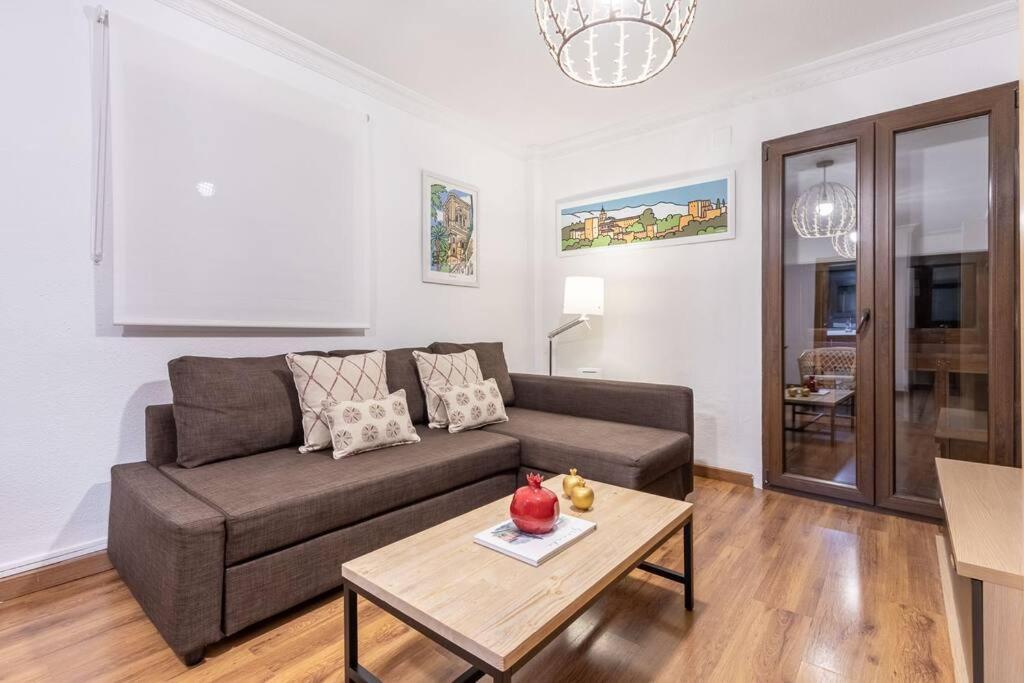 Apartamento Con Terraza A 4 Minutos De La Catedral กรานาดา ภายนอก รูปภาพ